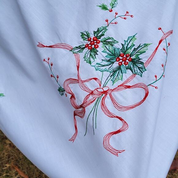 Christmas Hand Stitched Cotton Linen Rectangle Table Cloth Holly Ribbon 69x78" - Picture 8 of 9